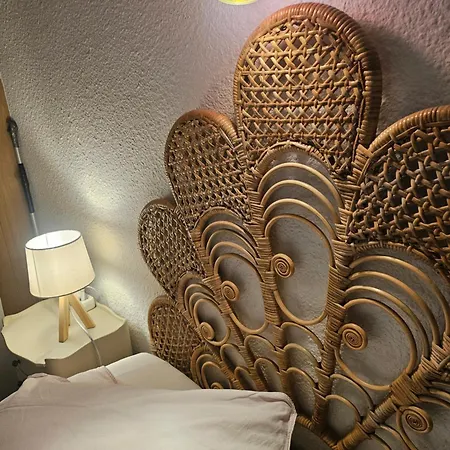 Emmanuelle Dans Le Loft Bleu Homestay Sablons (Drome)